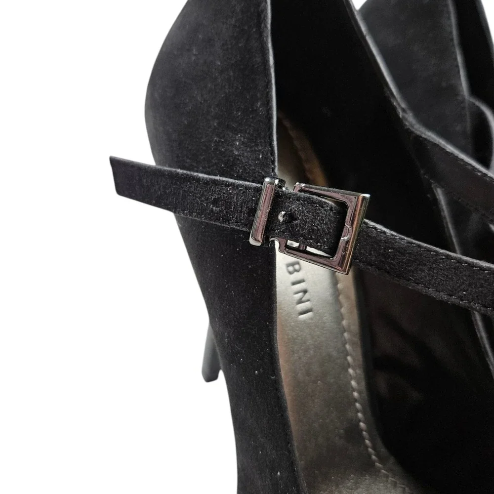 Gianni Bini Heels Women's 9.5M Black Strappy Ankle Strap Closed Toe Shoes Flower